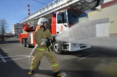Специальной пожарно-спасательной части №6, созданной для противопожарной защиты объектов Кольской атомной станции, исполнилось 45 лет